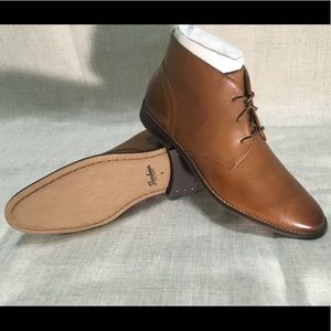 Florsheim NWOT size 9D